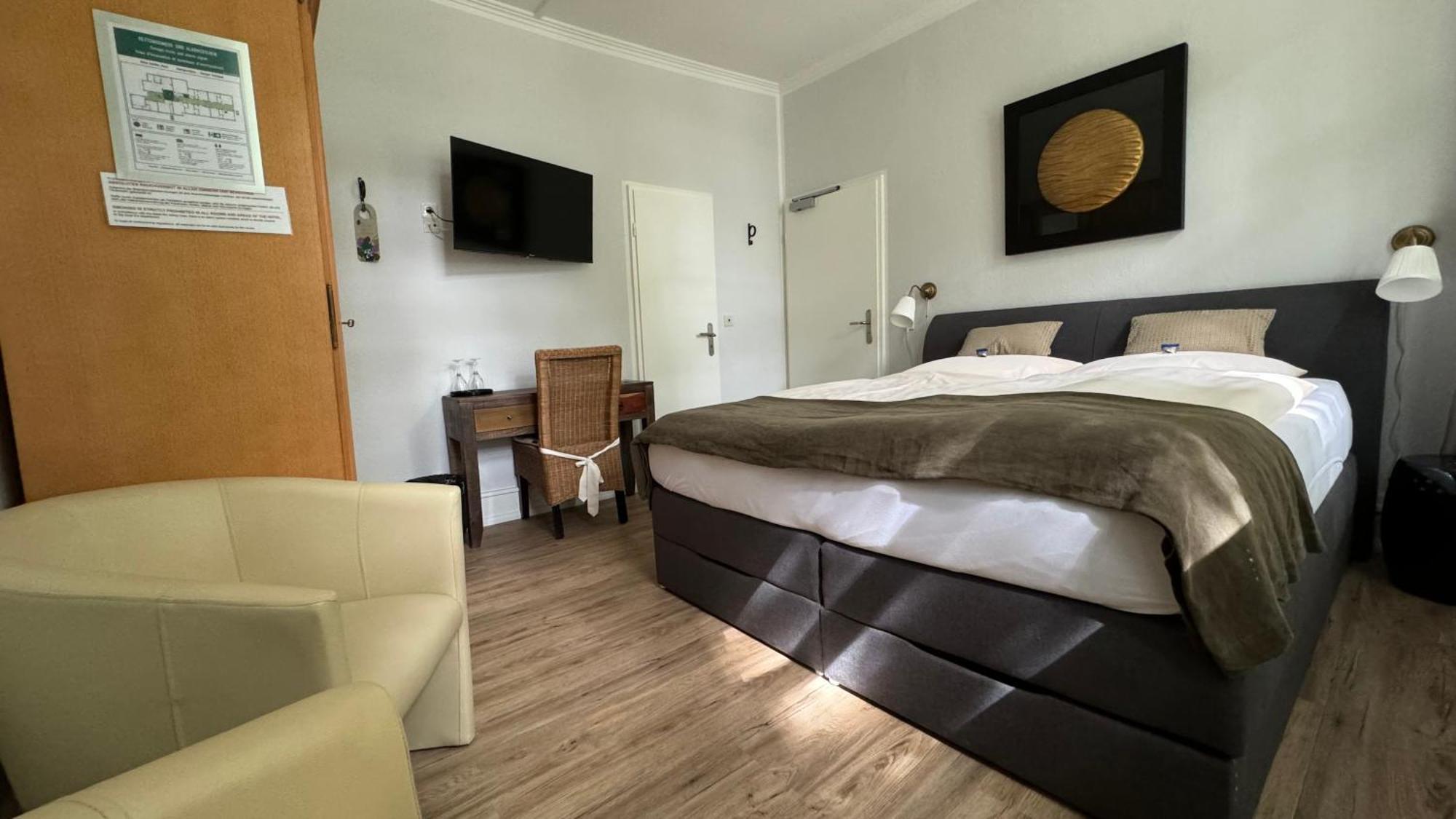 Goethe Hotel Бад-Пирмонт Номер фото
