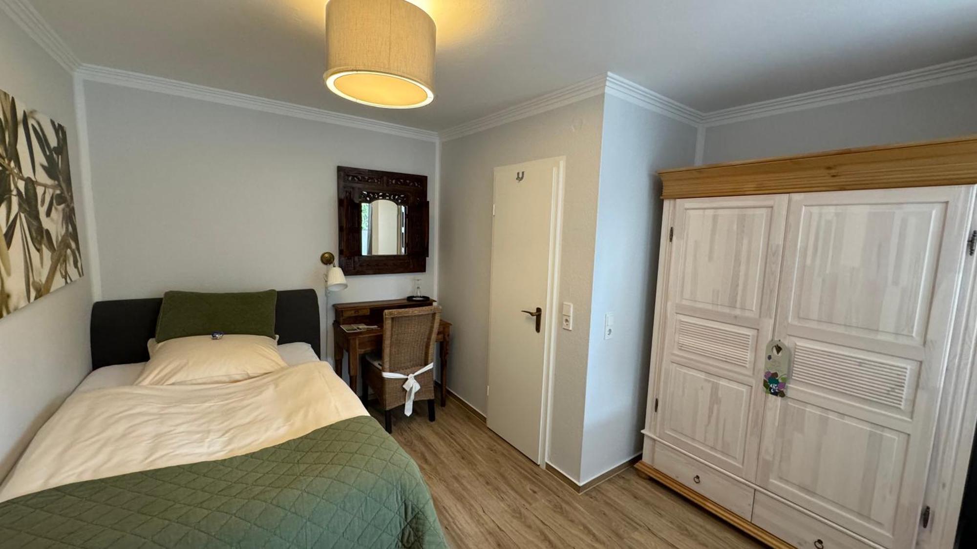 Goethe Hotel Бад-Пирмонт Номер фото