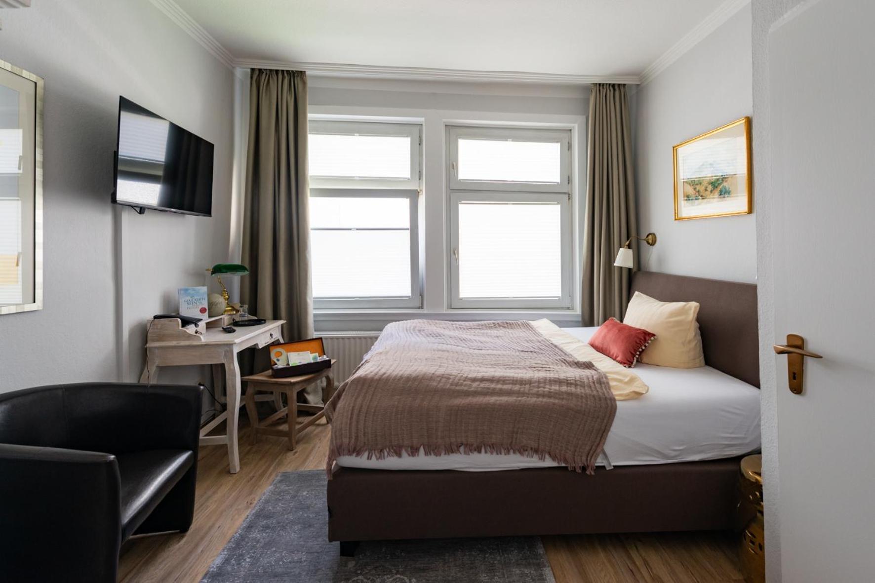 Goethe Hotel Бад-Пирмонт Номер фото